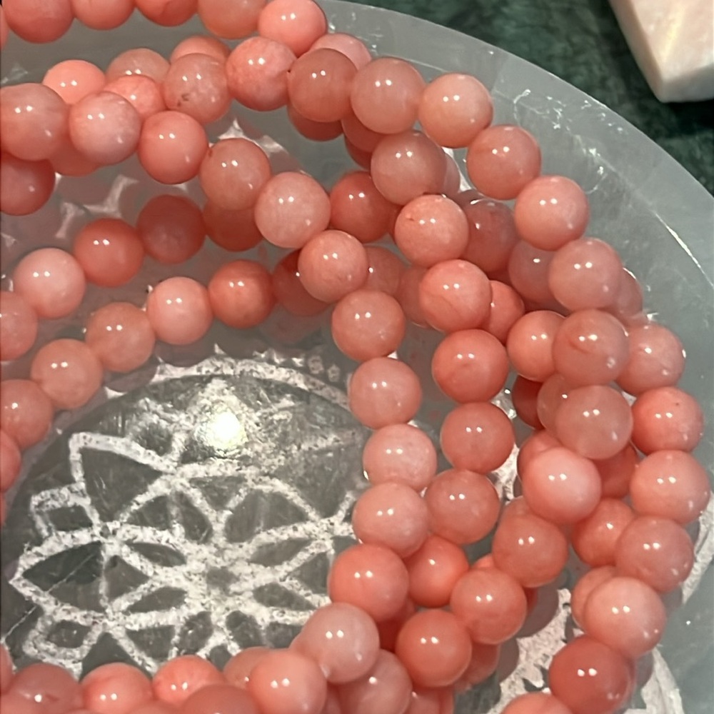 One Rhodochrosite 6mm - Picture 5 of 5